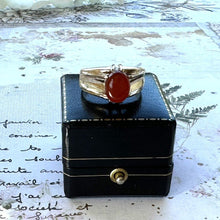 画像をギャラリービューアに読み込む, Gents Vintage 9ct Gold &amp; Red Carnelian Belcher Ring. Mens British Hallmarked 1970s Retro Statement Ring. Large Finger Size Ring UK V/US 10.5
