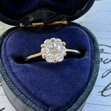 Cargar imagen en el visor de la galería, Vintage 9ct Gold 0.33ct Diamond Cluster Daisy Ring. Diamond Cluster Illusion Solitaire Engagement Ring. Art Deco Style Petite Pinky Ring
