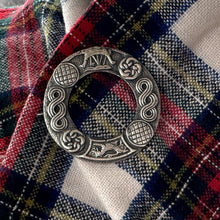 Cargar imagen en el visor de la galería, Vintage Scottish Silver Celtic Annular Ring Brooch, Robert Allison, Glasgow 1946. Celtic Knot Norse Viking Ship Sterling Silver Large Brooch

