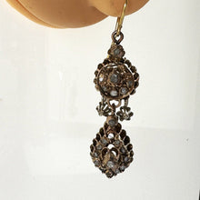 画像をギャラリービューアに読み込む, Antique Georgian Gold &amp; Mine Cut Rough Diamond Mughal Earrings. Long Pendeloque Drop Gold Earrings. Diamond Earrings With 18ct Gold Hooks
