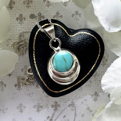 Vintage Mexican Sterling Silver Turquoise Gemstone Pendant Necklace. Petite Minimalist Pendant & Sterling Silver Chain. Layering Necklace