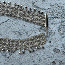Charger l&#39;image dans la galerie, Vintage Sterling Silver Cannetille Choker Necklace. Fine Silver Filigree Festoon Collar Necklace. Floral Silver Chainmaille Wedding Necklace
