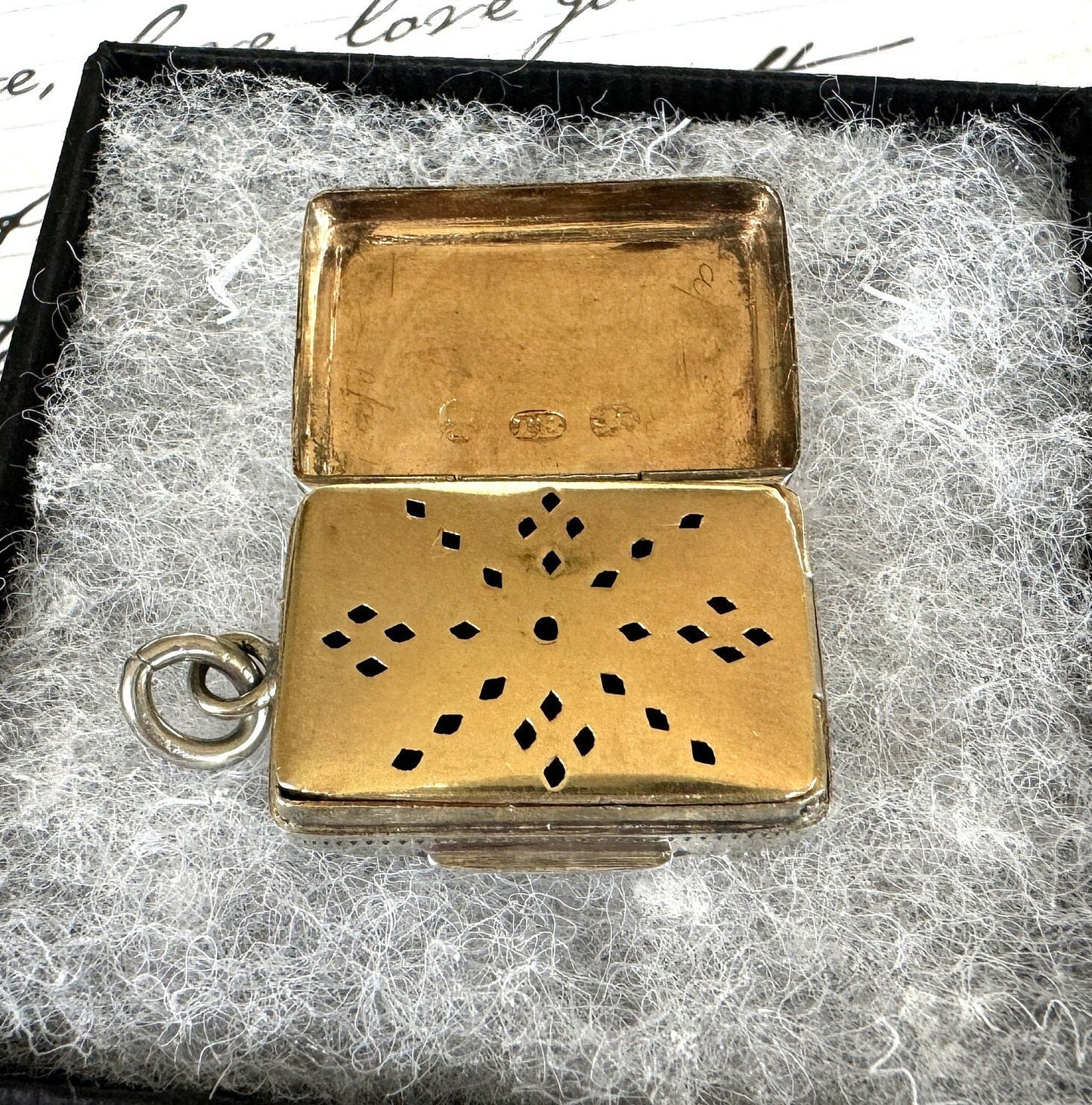 Antique William IV Silver Vinaigrette, John Bettridge Birmingham 1830. Georgian/Victorian Engraved Vinaigrette Locket Pendant With Sponge