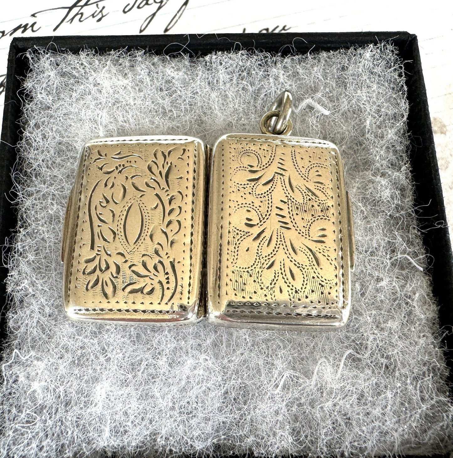 Antique William IV Silver Vinaigrette, John Bettridge Birmingham 1830. Georgian/Victorian Engraved Vinaigrette Locket Pendant With Sponge
