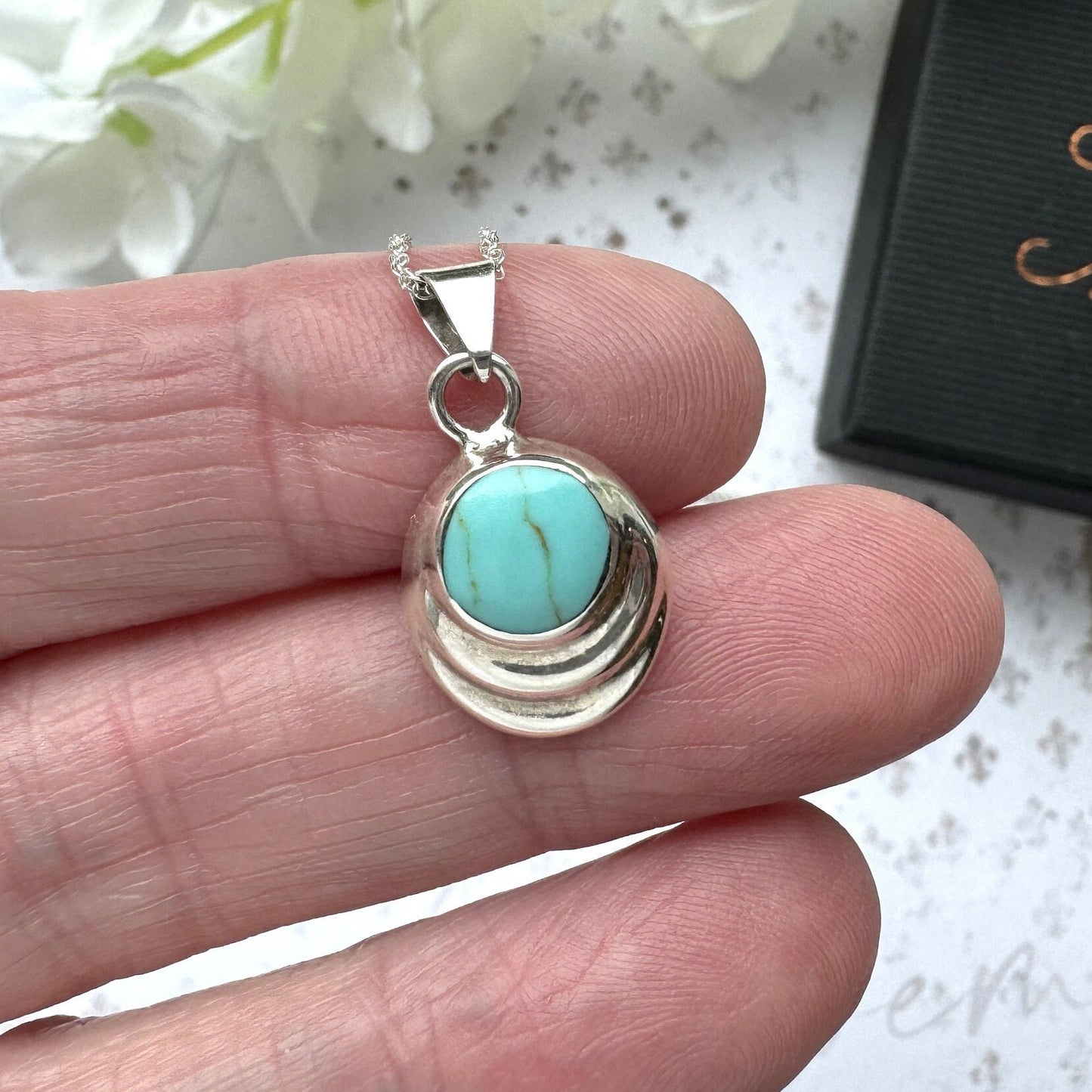 Vintage Mexican Sterling Silver Turquoise Gemstone Pendant Necklace. Petite Minimalist Pendant & Sterling Silver Chain. Layering Necklace