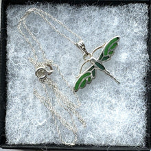 Charger l&#39;image dans la galerie, Vintage Plique A Jour Silver Dragonfly Pendant Necklace. Art Nouveau Style Sterling Silver Blue and Green Enamel Pendant &amp; Chain.
