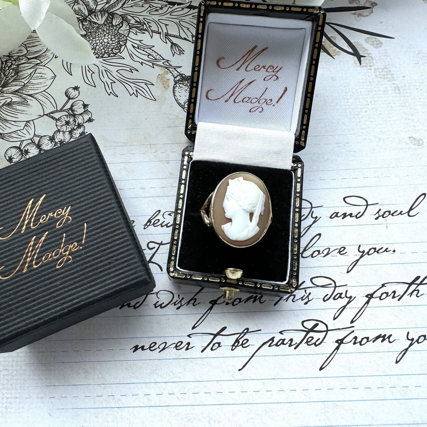 Antique Victorian 9ct Gold Hera Cameo Ring. Italian Carved Shell Goddess Cameo Ring. Victorian Neoclassical Statement Ring Size N/ 6-3/4