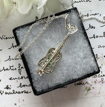 Carica l&#39;immagine nel visualizzatore di Gallery, Vintage Sterling Silver Filigree Guitar Charm Pendant - Opens to Reveal Treble Clef. Small English Silver Musical Pendant, Optional Chain
