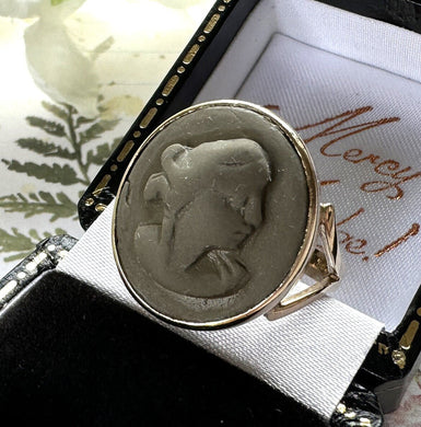 Victorian 9ct Gold Lava Cameo Ring