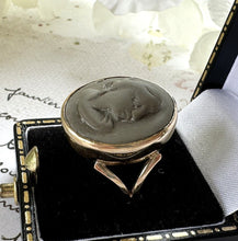 画像をギャラリービューアに読み込む, Victorian 9ct Gold Lava Cameo Ring
