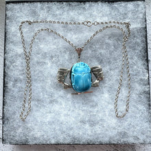 Carica l&#39;immagine nel visualizzatore di Gallery, Antique Art Deco Egyptian Revival Huge Scarab Sterling Silver Pendant Necklace. Vintage 1930s Queen Nefertiti Statement Pendant &amp; Long Chain
