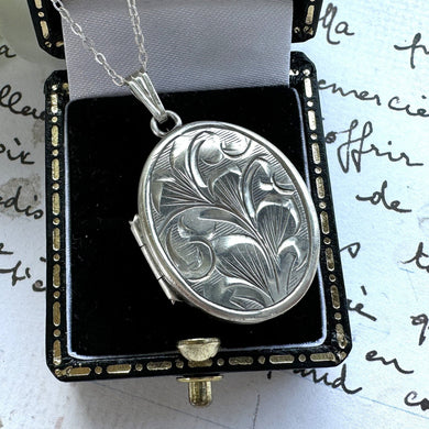 Vintage English Silver Engraved Calla Lily Locket Pendant Necklace. Art Nouveau Style Sterling Silver Oval Photo Locket & Adjustable Chain