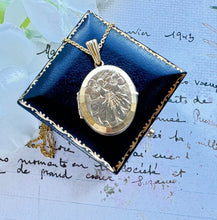 Cargar imagen en el visor de la galería, Vintage English 9ct Rolled Gold Engraved Forget-Me-Not Locket. Small 2-Photo Locket On Chain. Edwardian/Victorian Style Gold Locket Necklace
