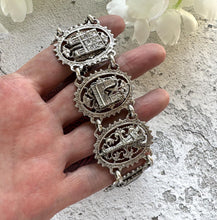 Cargar imagen en el visor de la galería, Vintage 1950s Paris France Souvenir Filigree Bracelet With Eiffel Tower Dangle Charm. French Filigrane Wide Scenic Panel Silver Bracelet.
