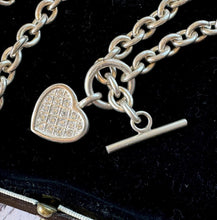 Charger l&#39;image dans la galerie, Vintage Heavy Sterling Silver Heart T-Bar Toggle Necklace. 16&quot;/41cm Oval Chunky Link Chain T-Bar, Ring &amp; Charm Necklace, British Hallmarks
