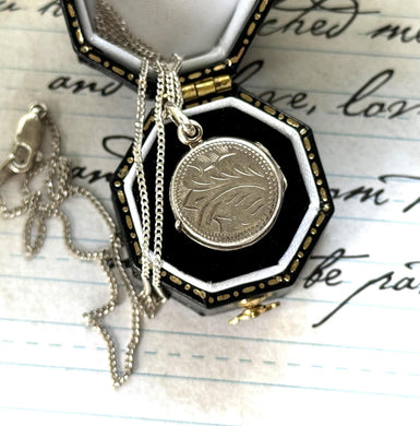 Vintage Sterling Silver Tiny Round Locket Pendant Necklace. Antique Style Fern Engraved Photo Locket Charm & Chain. Minimalist Necklace