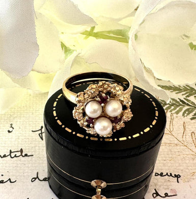 Vintage 9ct Gold Pearl & Ruby Birds Nest Ring. 1970's Akoya Pearl Statement Cocktail Ring. Unique Design Led Trilogy Ring Size P/ US 7-3/4