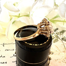 Charger l'image dans la galerie, Vintage 9ct Gold Pearl &amp; Ruby Birds Nest Cocktail Ring
