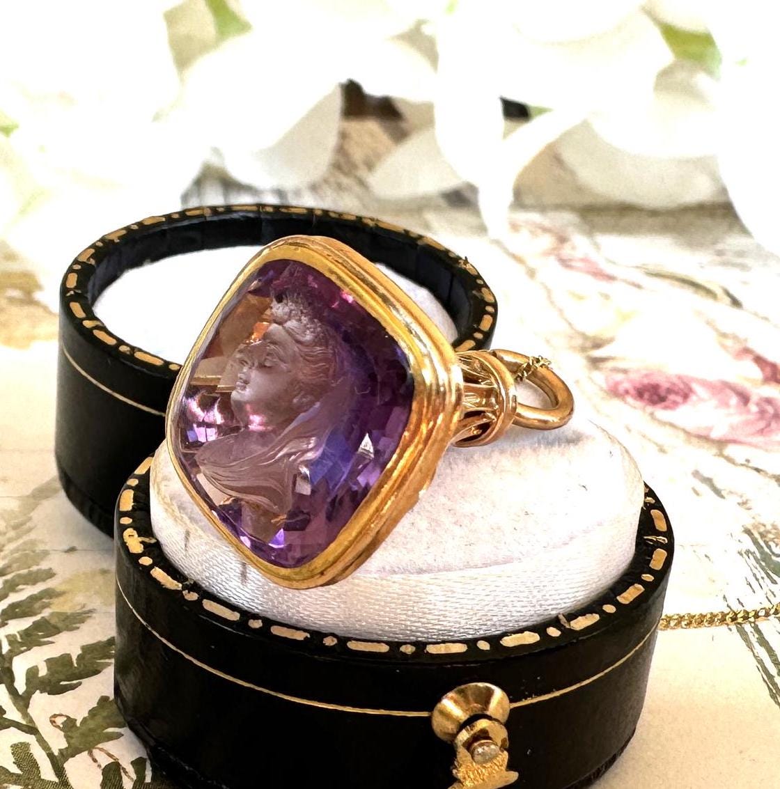 Superb Georgian 18ct Gold Amethyst Intaglio Seal of Demeter & Mount Olympus. 18K Gold Seal Fob Pendant. Master Carved Classical Intaglio