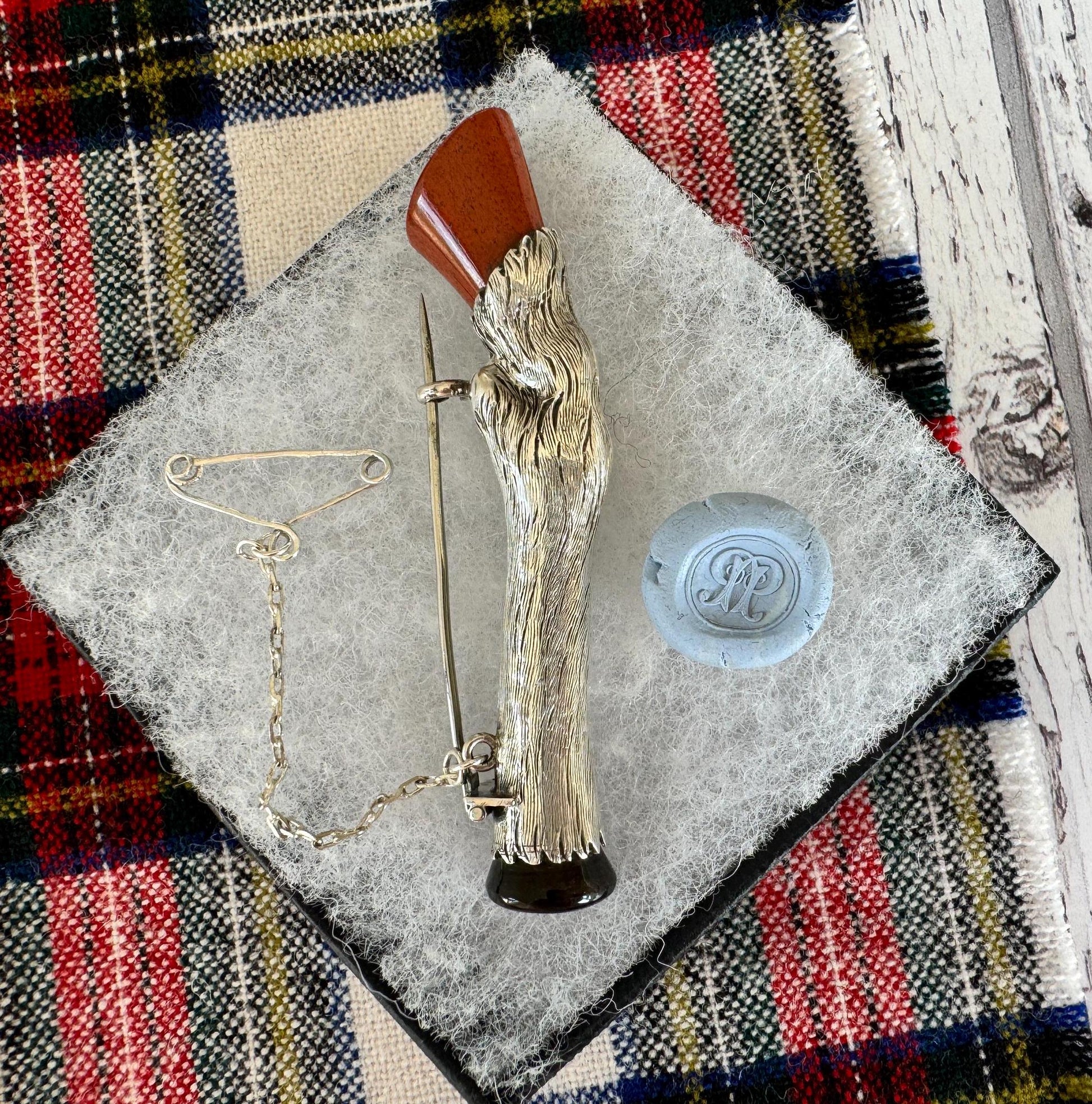 Rare Victorian Scottish Silver Kilt Pin - Stag Fetlock With Intaglio Seal