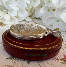 Cargar imagen en el visor de la galería, Antique Victorian Silver &amp; Gold Aesthetic Engraved Locket With Photographs
