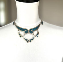 画像をギャラリービューアに読み込む, Vintage Mexican Sterling Silver Crushed Turquoise Inlay Collar Necklace. 1980s Modernist Articulated Panel Statement Necklace, Taxco, Mexico
