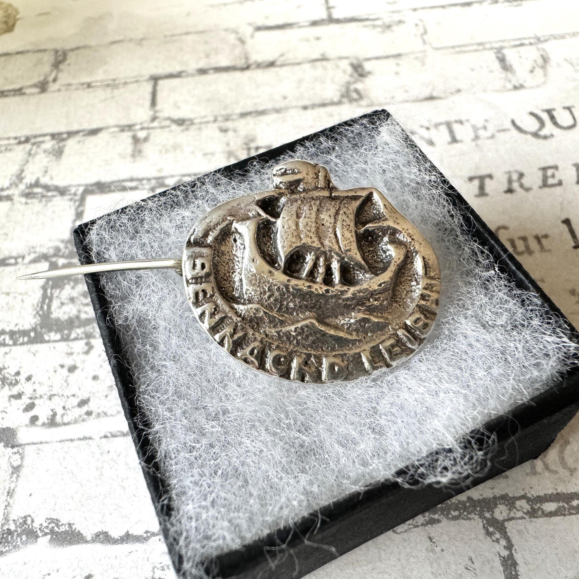Vintage Scottish Silver Gaelic Goodbye "Bennachd Leibh" Viking Ship Celtic Brooch