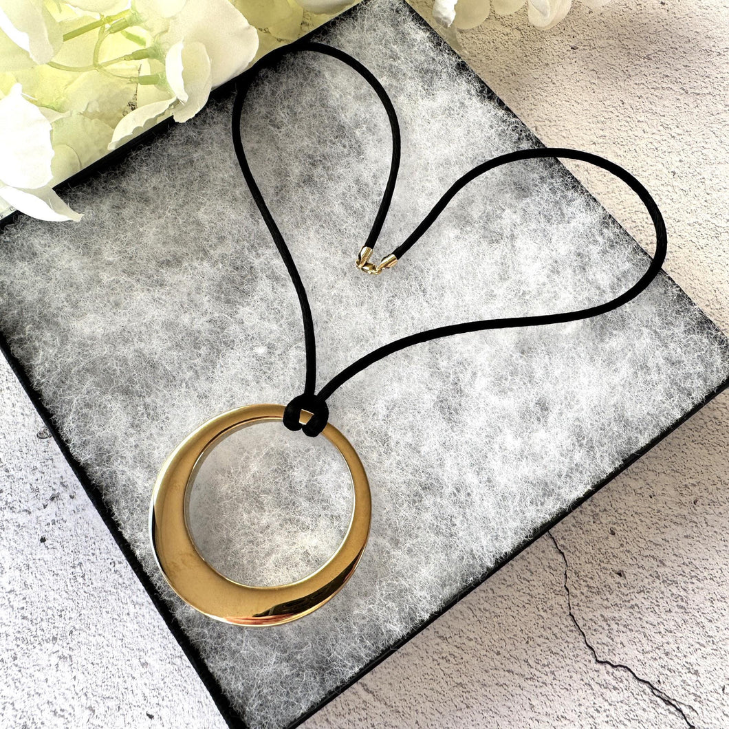 Vintage 14ct Yellow Gold Huge Circle/Donut Pendant Necklace. All Original 1980's Contemporary Designer Statement Necklace, Made In Israel.