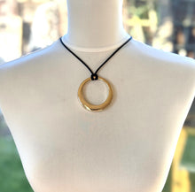 Load image into Gallery viewer, Vintage 14ct Yellow Gold Huge Circle/Donut Pendant Necklace. All Original 1980&#39;s Contemporary Designer Statement Necklace, Made In Israel.
