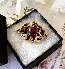 Load image into Gallery viewer, Antique Georgian 9ct Gold Cushion Cut Red Garnet Cravat Pin/Small Brooch
