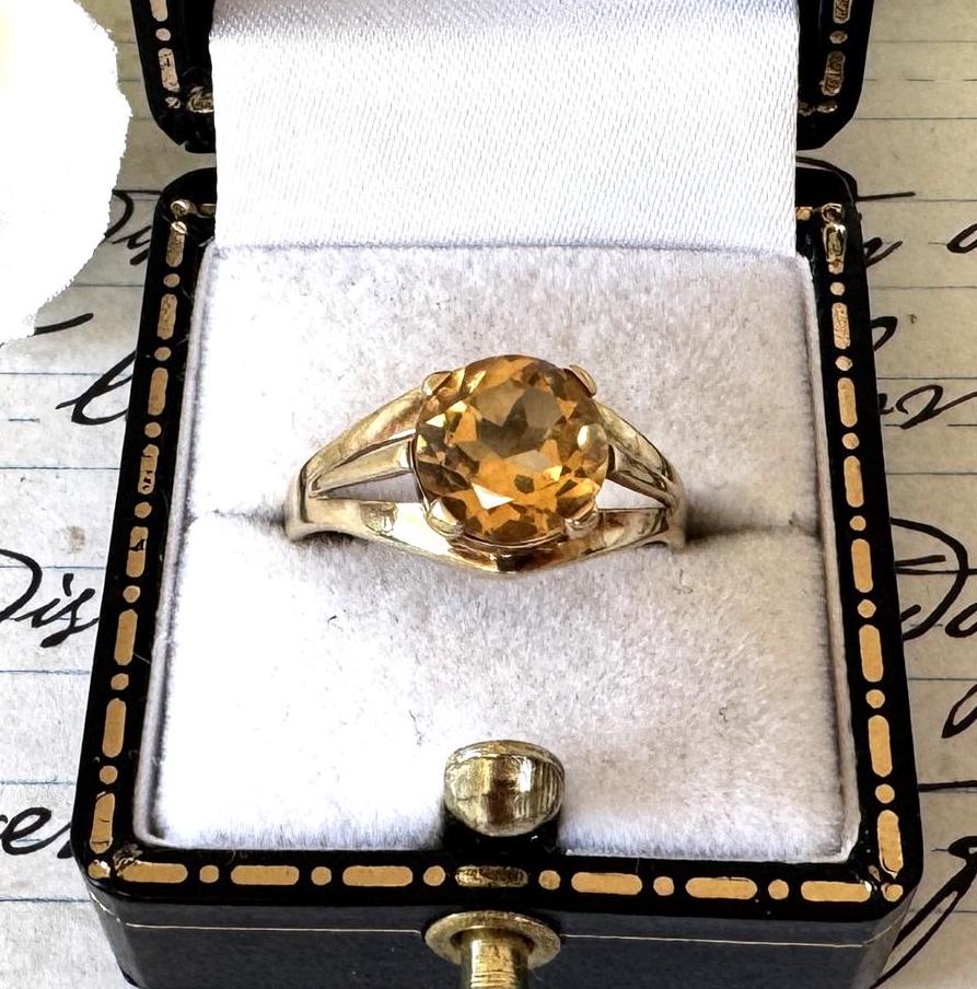 Vintage 9ct Yellow Gold Natural Citrine Ring. Fancy Cut Golden Citrine Retro Ring. 2.0ct Yellow Citrine Solitaire Ring Size M-1/2 / 6-1/2