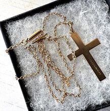 Cargar imagen en el visor de la galería, Antique Rolled Gold Engraved Fern Cross Pendant Necklace. Edwardian Yellow Gold Filled Engraved Acanthus Cross Pendant &amp; Period Chain
