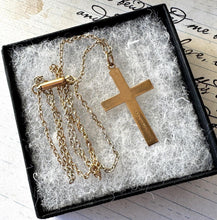 Cargar imagen en el visor de la galería, Antique Rolled Gold Engraved Fern Cross Pendant Necklace. Edwardian Yellow Gold Filled Engraved Acanthus Cross Pendant &amp; Period Chain
