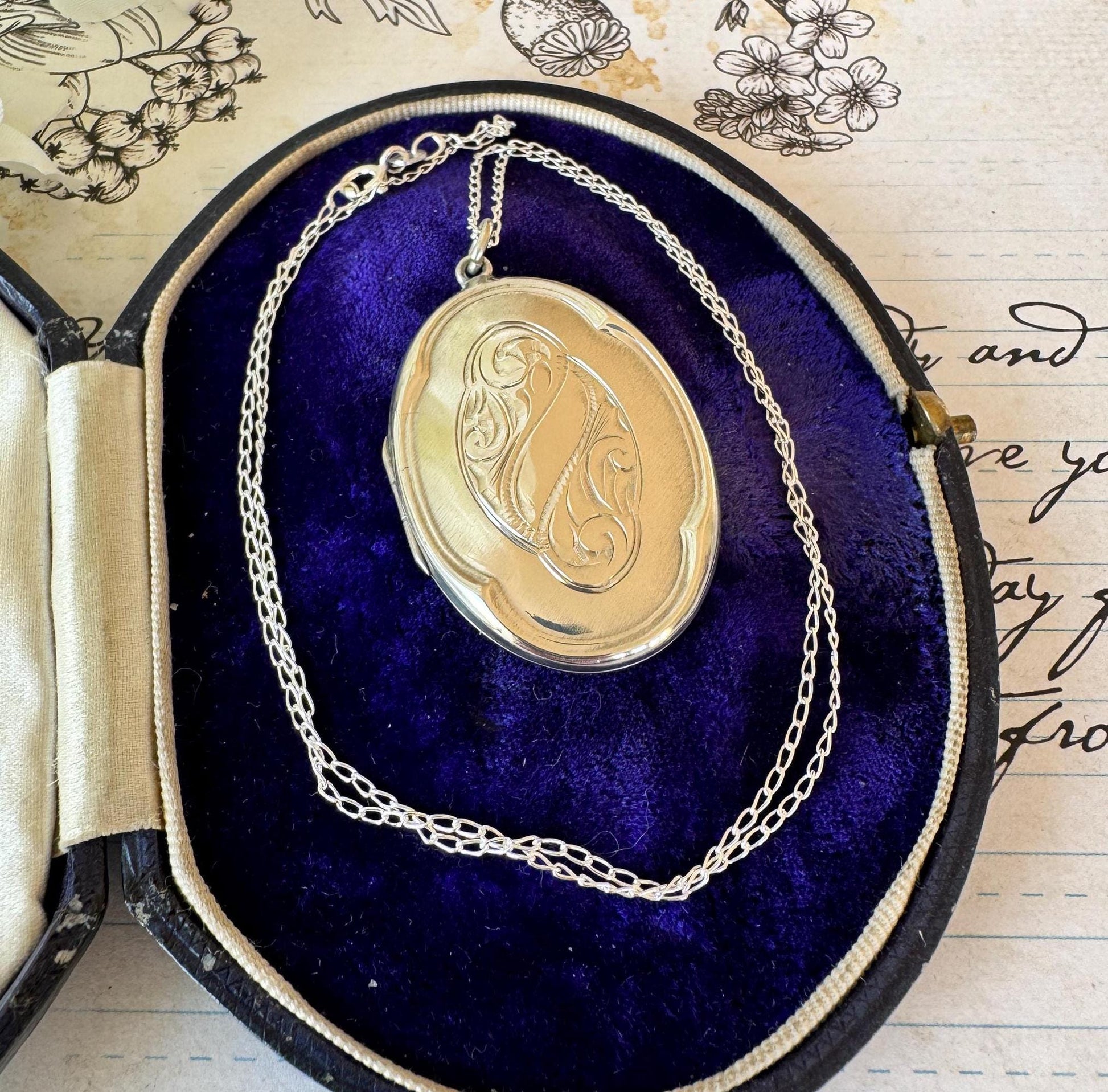 Vintage English Quatrefoil Sterling Silver Locket Pendant Necklace. Art Nouveau Style Floral Engraved Silver Oval Photo Locket On Chain