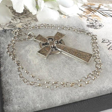 Carica l&#39;immagine nel visualizzatore di Gallery, Antique Victorian Sterling Silver, 9ct Gold Cross Pendant Necklace, T&amp;Co 1884. Large Aesthetic Engraved Silver Celtic Cross On Belcher Chain
