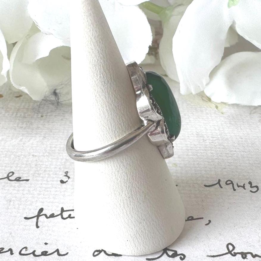Art Deco Green Chrysoprase Cabochon Silver Ring