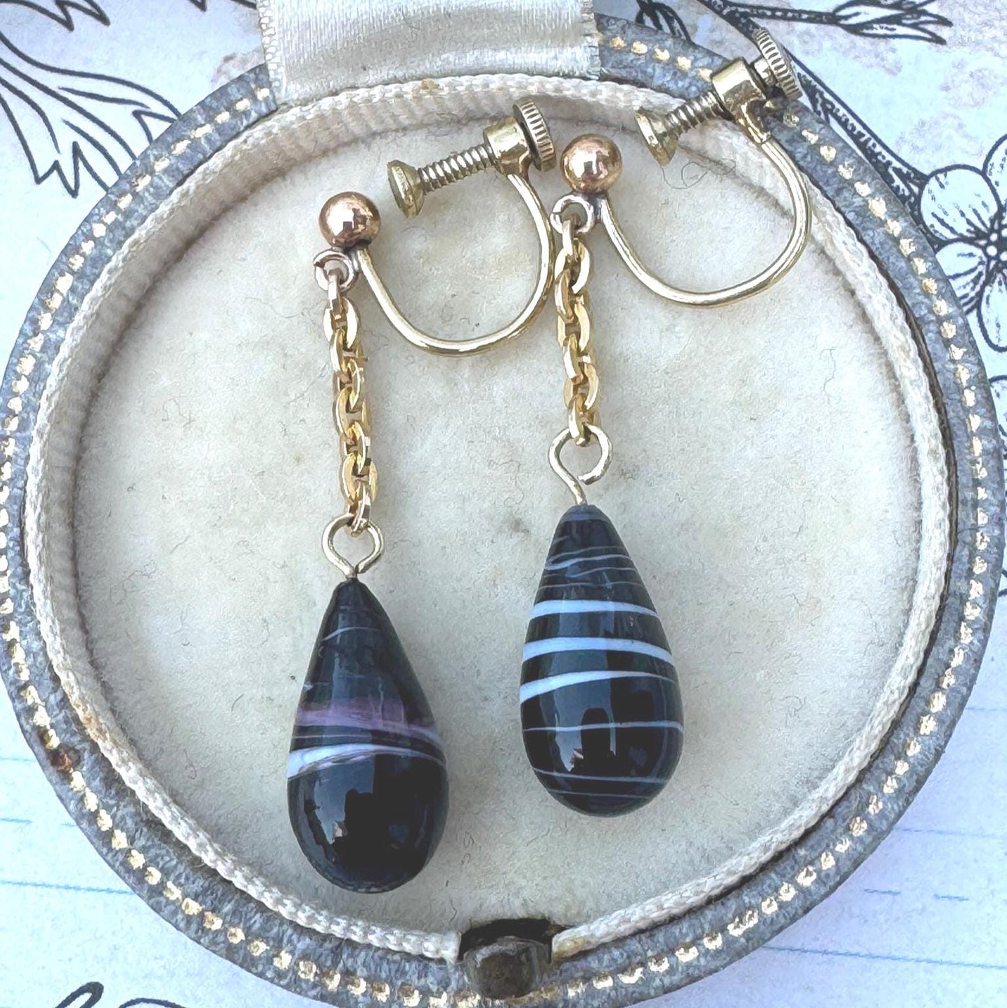 Antique Victorian Scottish Banded Agate Rolled Gold Screw-Back Earrings. Bulls-Eye Agate Long Drop Earrings. Antique Screw Back Earrings