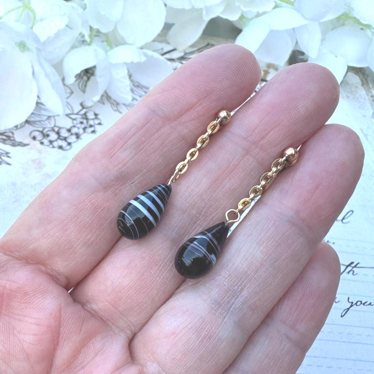 Antique Victorian Scottish Banded Agate Rolled Gold Screw-Back Earrings. Bulls-Eye Agate Long Drop Earrings. Antique Screw Back Earrings