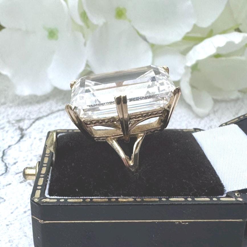 Vintage 9ct Gold 24ct Emerald Cut Rock Crystal Ring