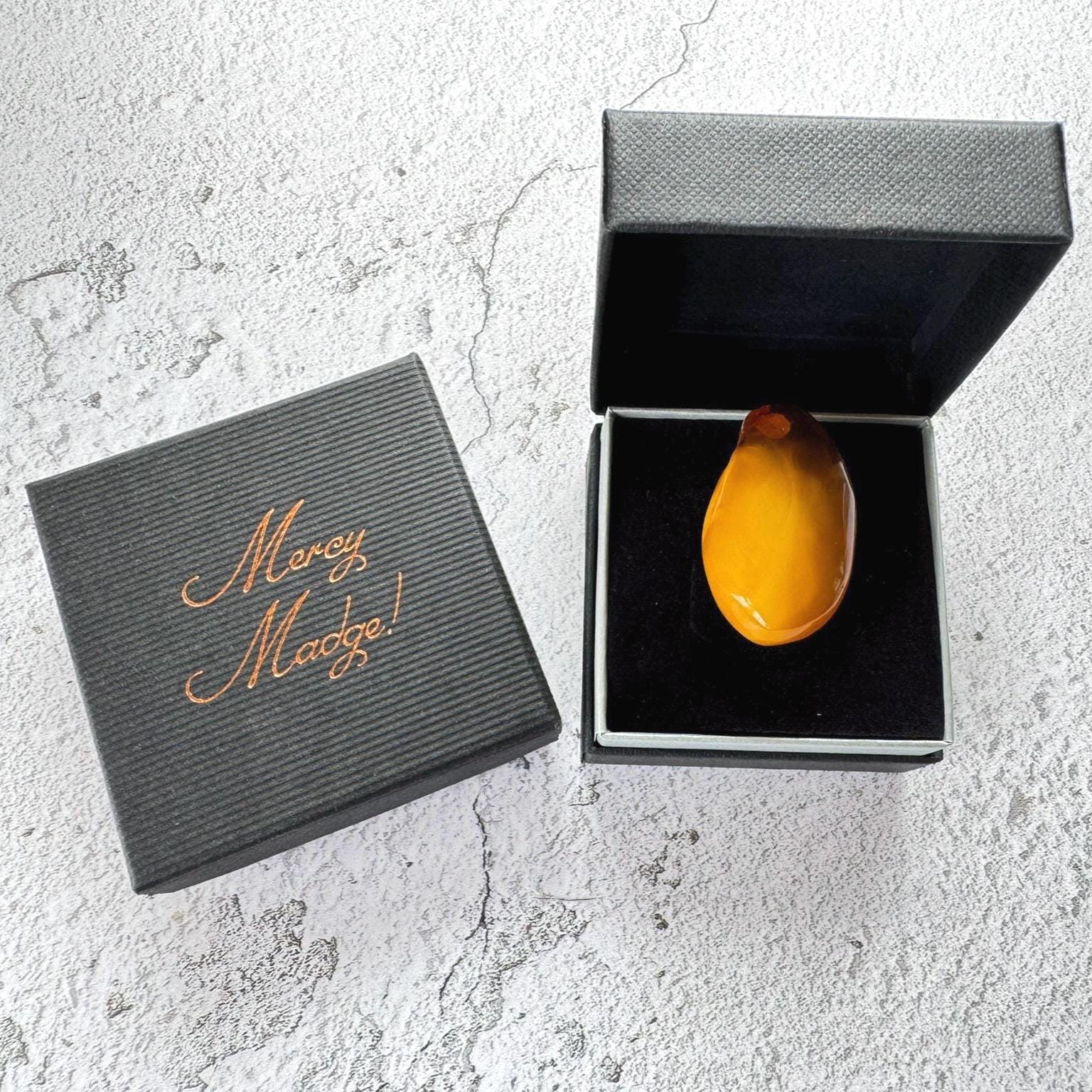 Vintage 1980's Huge 30ct Natural Butterscotch Baltic Amber Statement Ring