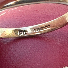 Load image into Gallery viewer, Vintage 9ct Yellow Gold Kiss Setting CZ Crystal 1.0ct Solitaire Ring. Classic 1980s Simulated Diamond Engagement Ring, Size UK O/ US 7
