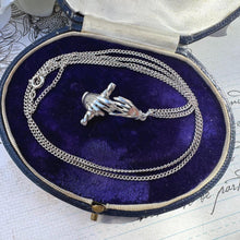 Charger l&#39;image dans la galerie, Vintage Sterling Silver Fede Clasped Hand Pendant Necklace. Unique Betrothal Pendant &amp; Long Curb Chain. Sterling Silver Love Token Necklace
