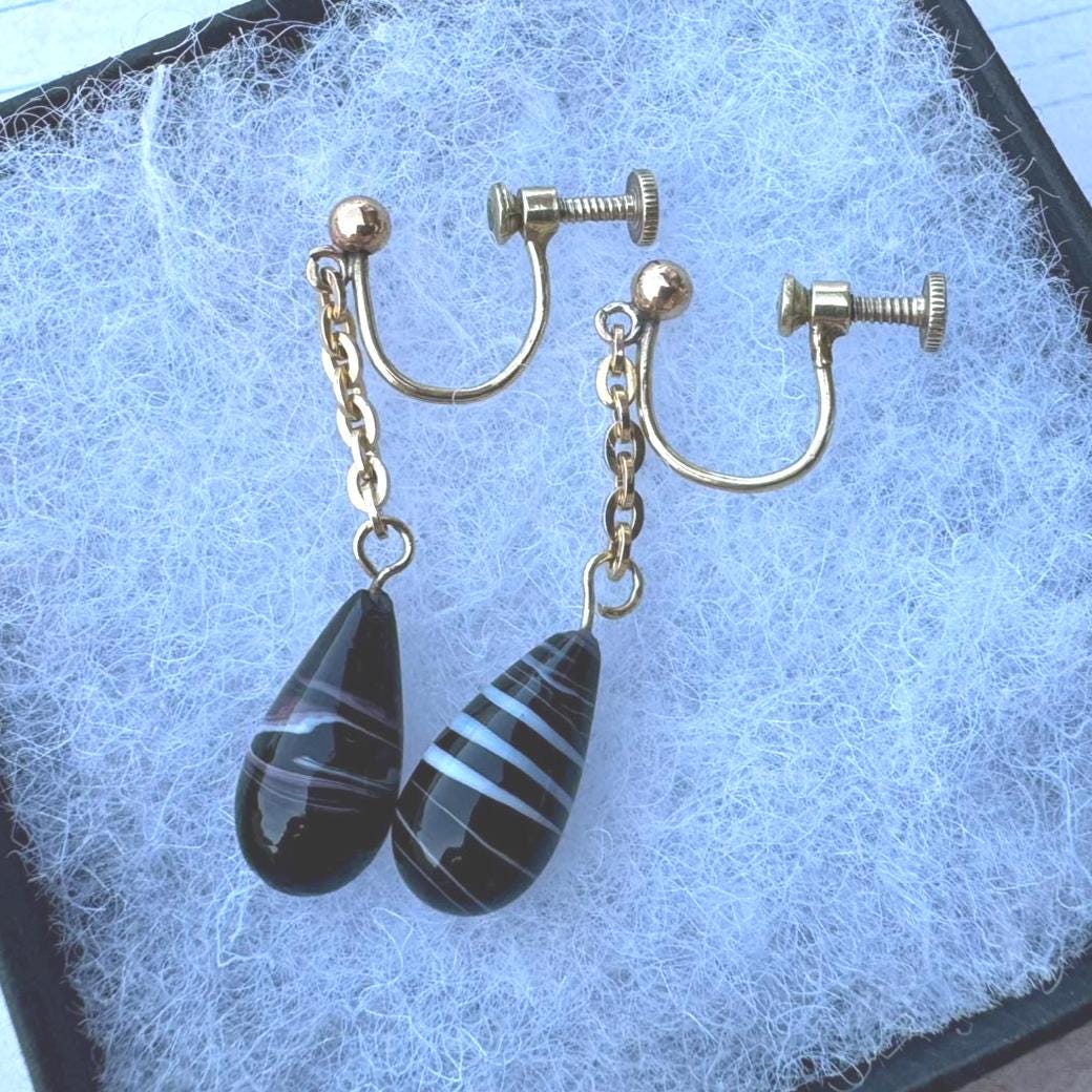 Antique Victorian Scottish Banded Agate Rolled Gold Screw-Back Earrings. Bulls-Eye Agate Long Drop Earrings. Antique Screw Back Earrings