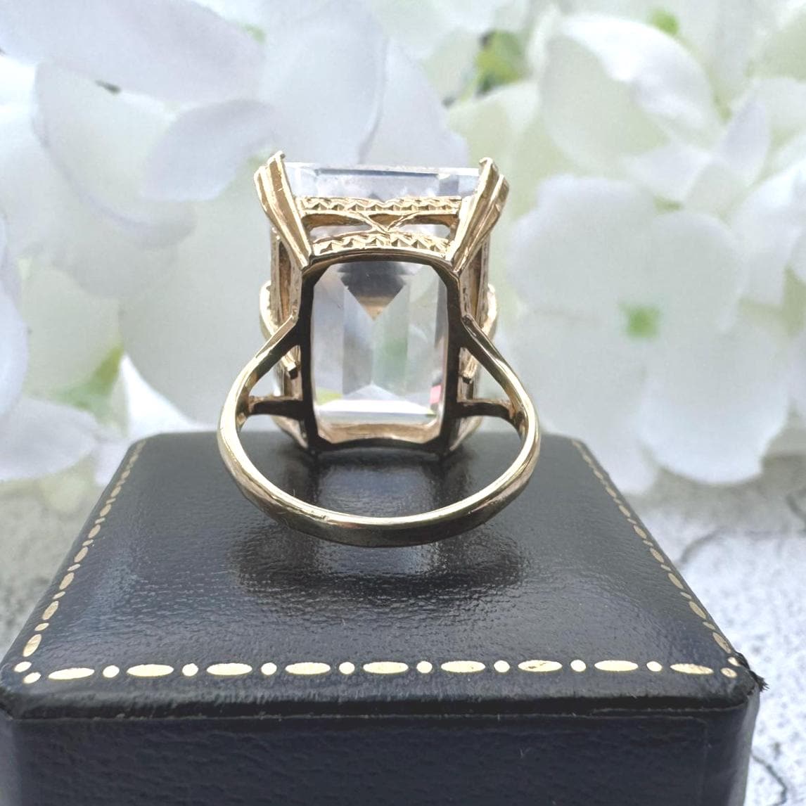 Vintage 9ct Gold 24ct Emerald Cut Rock Crystal Ring