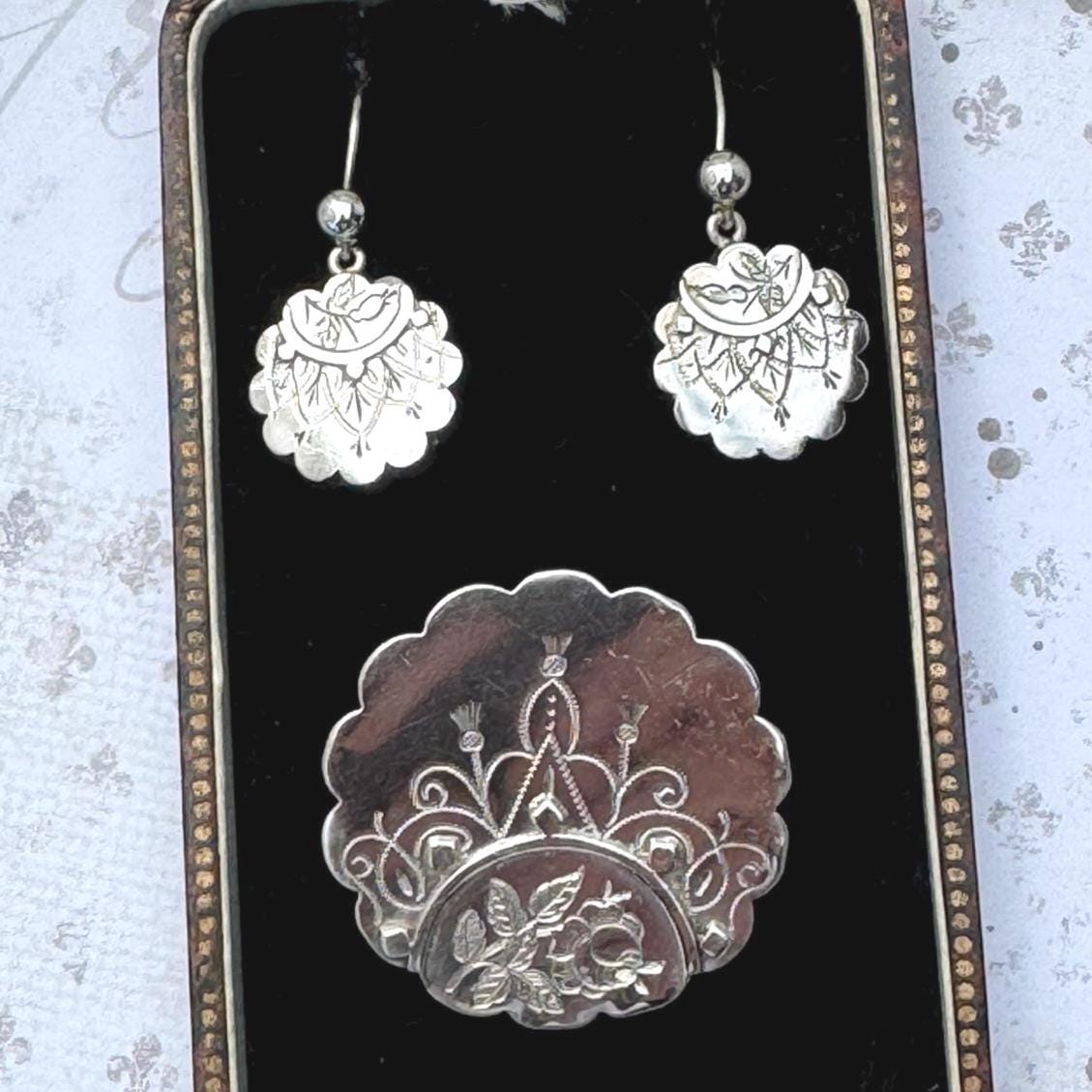 Rare Antique Victorian Aesthetic Engraved Sterling Silver Scottish Thistle Locket Brooch & Earring Set In Original Fitted Jewellery Case