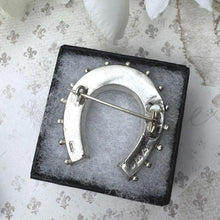 Cargar imagen en el visor de la galería, Victorian Large Silver &amp; Gold Lucky Horseshoe Brooch, Birmingham 1880. Antique Aesthetic Engraved Sweetheart Brooch/Lapel/Cravat/Stock Pin
