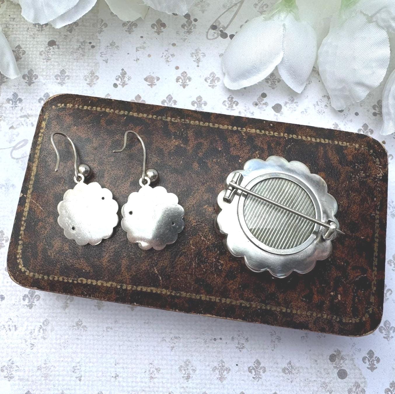 Rare Antique Victorian Aesthetic Engraved Sterling Silver Scottish Thistle Locket Brooch & Earring Set In Original Fitted Jewellery Case