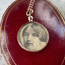 Lade das Bild in den Galerie-Viewer, Edwardian 9ct Gold Picture Pendant Locket Necklace, Dated 1903. Antique Rosy Gold Spectacle Setting Photo Pendant &amp; Belcher/Rolo Chain
