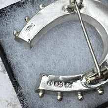 Cargar imagen en el visor de la galería, Victorian Large Silver &amp; Gold Lucky Horseshoe Brooch, Birmingham 1880. Antique Aesthetic Engraved Sweetheart Brooch/Lapel/Cravat/Stock Pin
