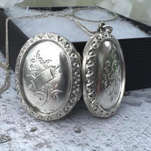 Charger l&#39;image dans la galerie, Antique Victorian Engraved Forget-Me-Not Sterling Silver Locket Pendant Necklace. Medium Oval Puffy 2-Sided Locket &amp; Curb Chain
